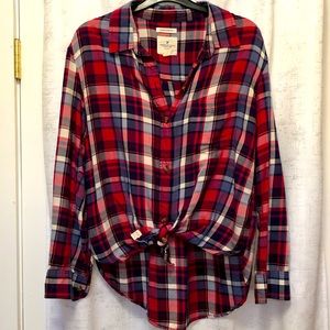 American Eagle long-sleeve button down plaid shirt red white & blue Sz small
